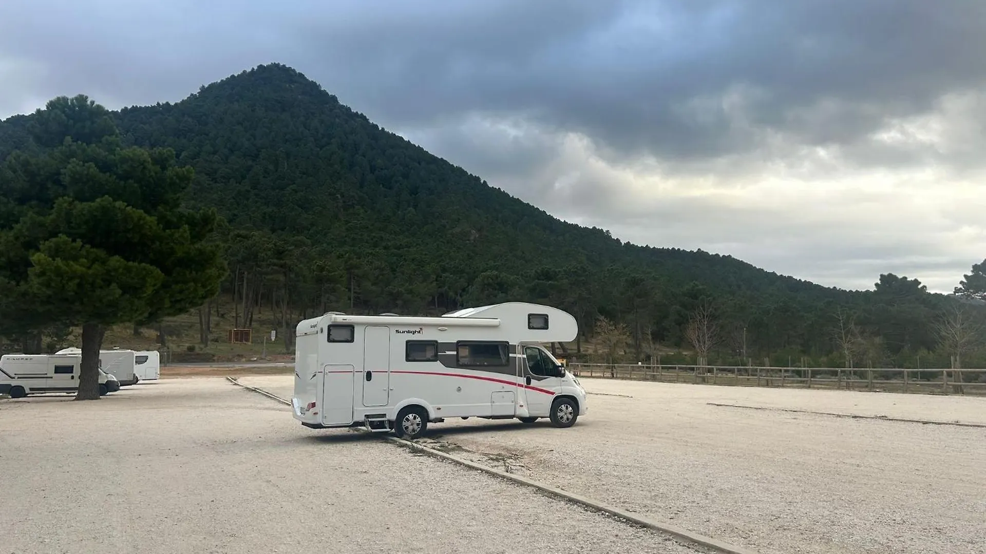 אוהל מפואר מאלגה Autocaravana Para 6