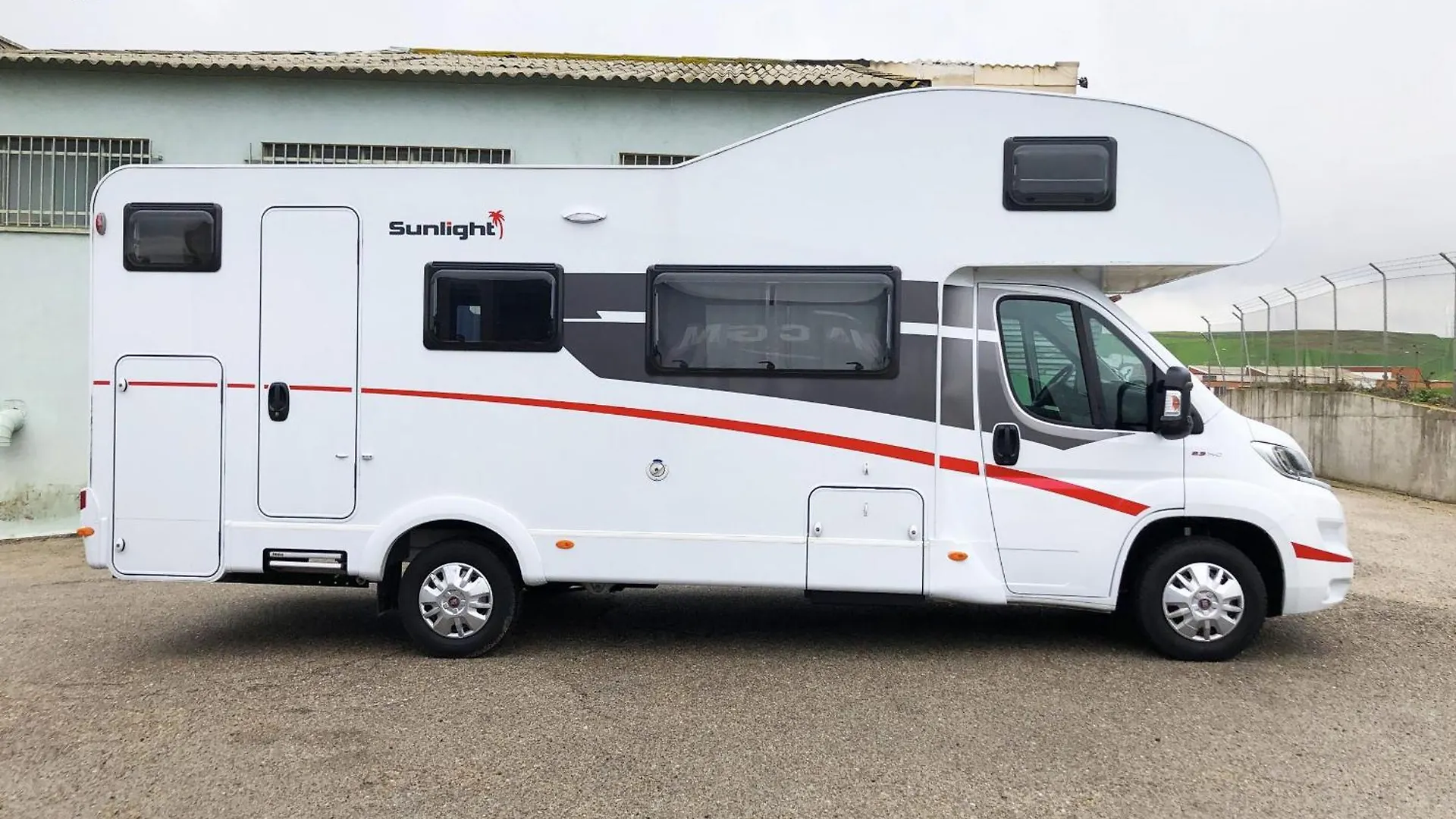 Autocaravana Para 6 contacts
